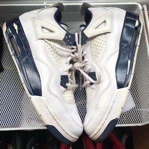 Jordan 4 “Columbia”